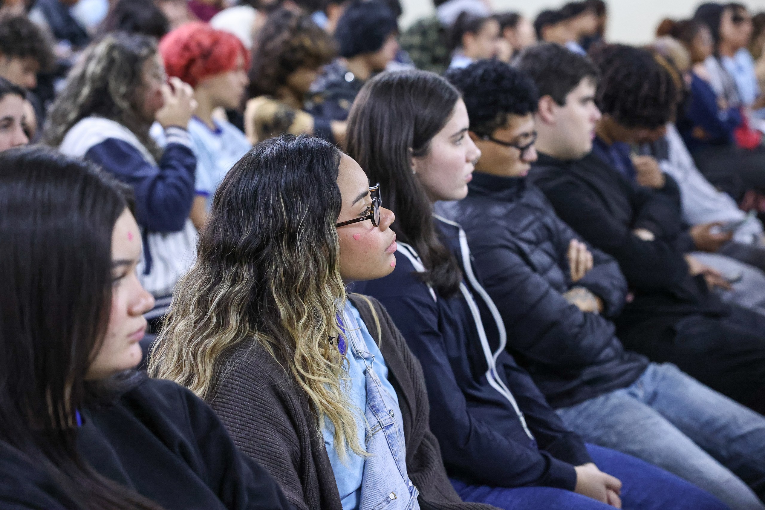 Taxa de jovens que não trabalham nem estudam cai para 22,4% no Brasil