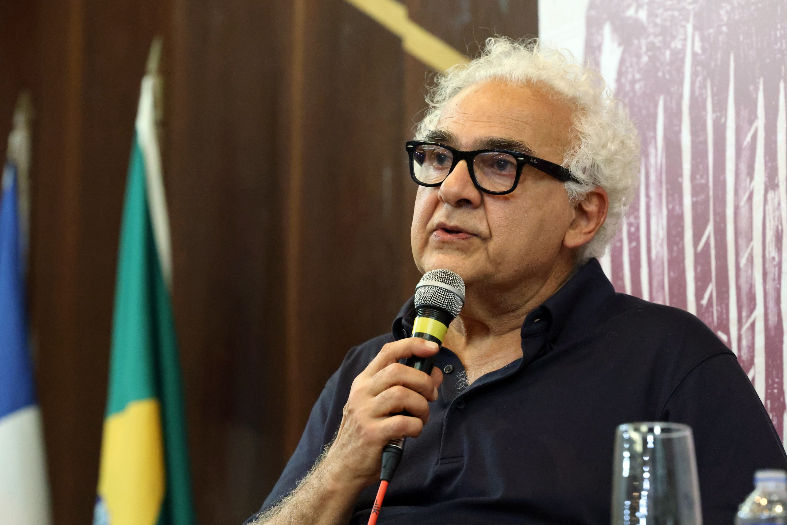 Milton Hatoum diz que literatura serve para exorcizar traumas