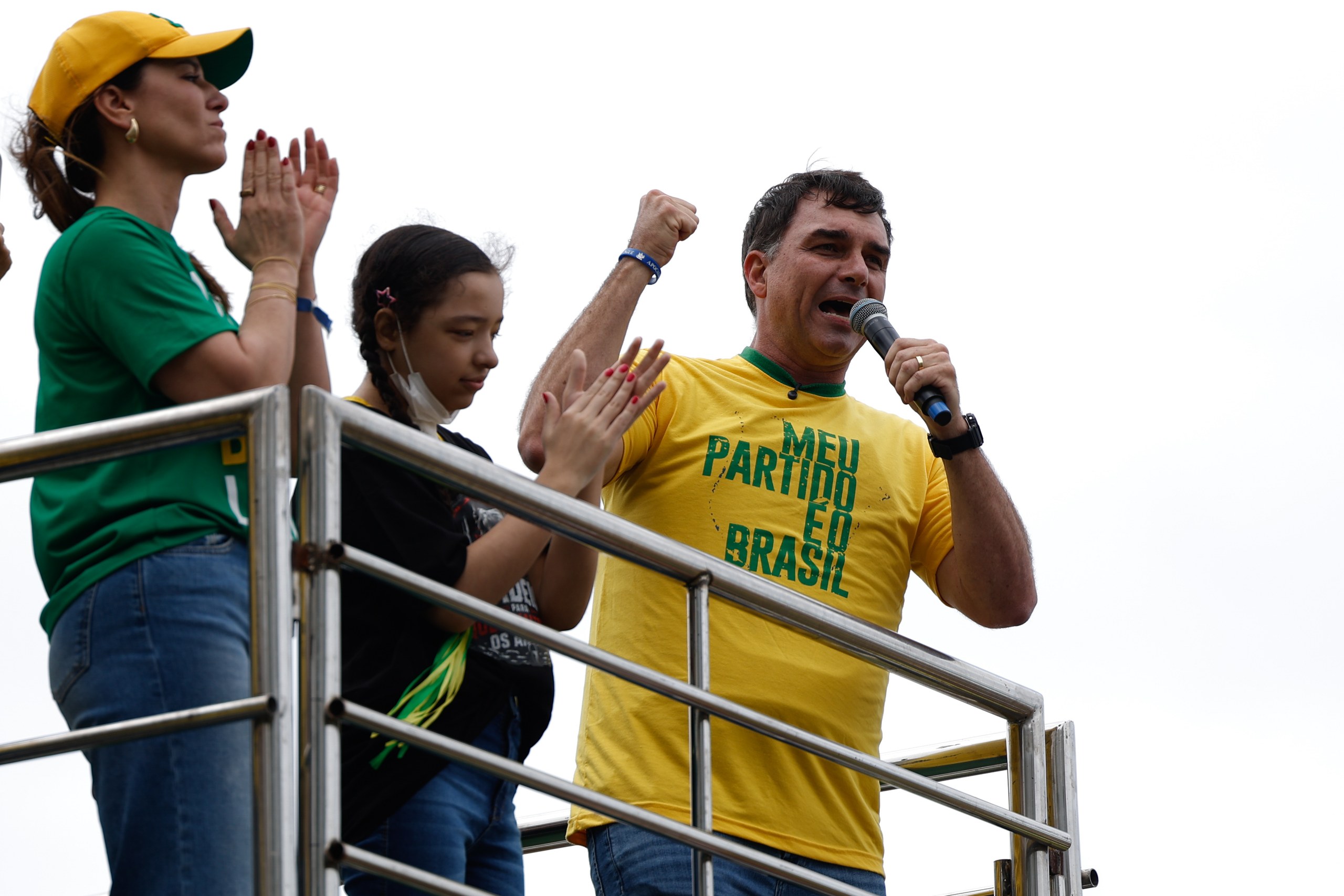 Lula tem 41% e Flávio Bolsonaro soma 37%, diz Real Time Big Data