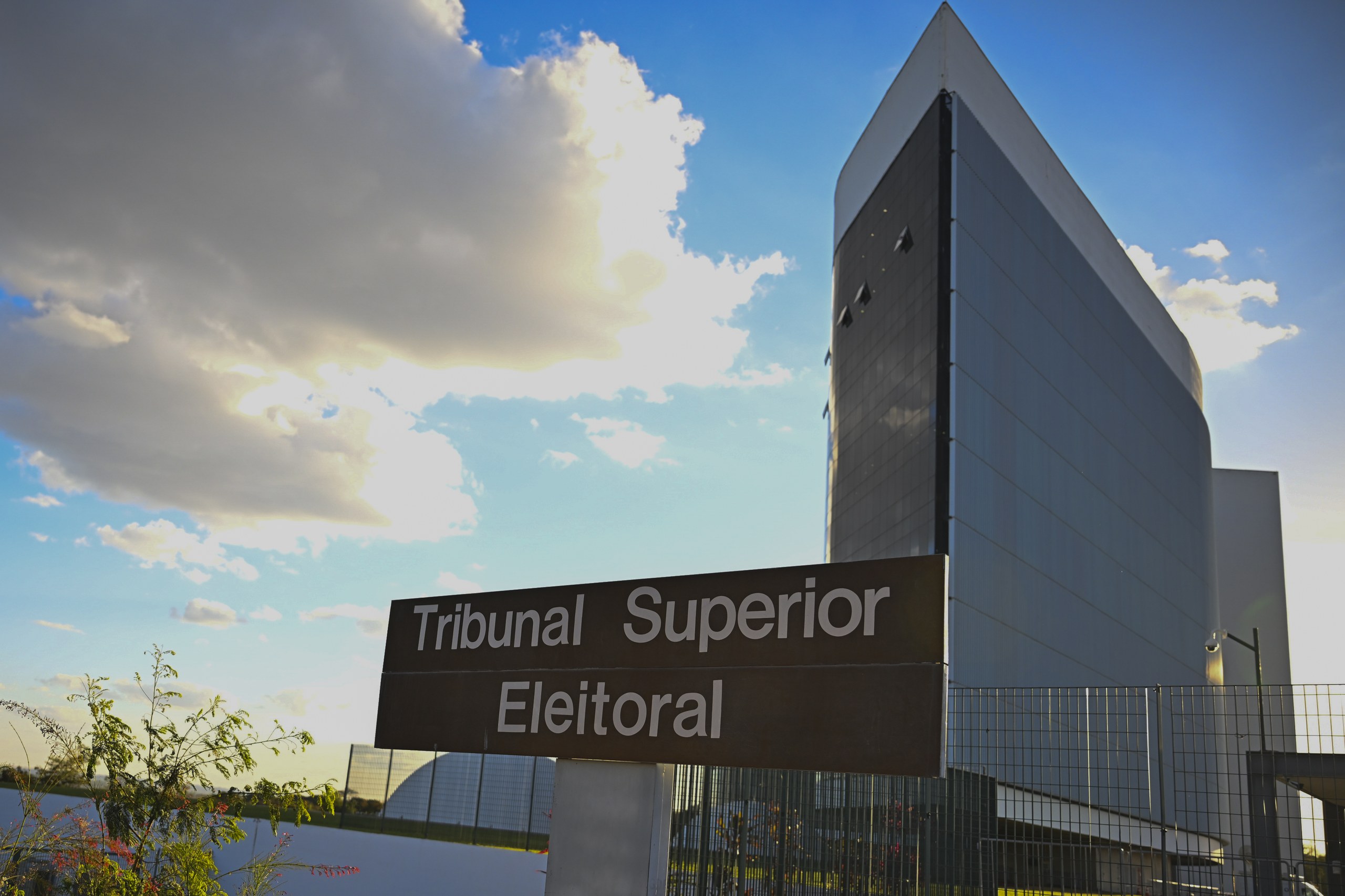 TSE libera download do e-Título no dia da votação em 2026