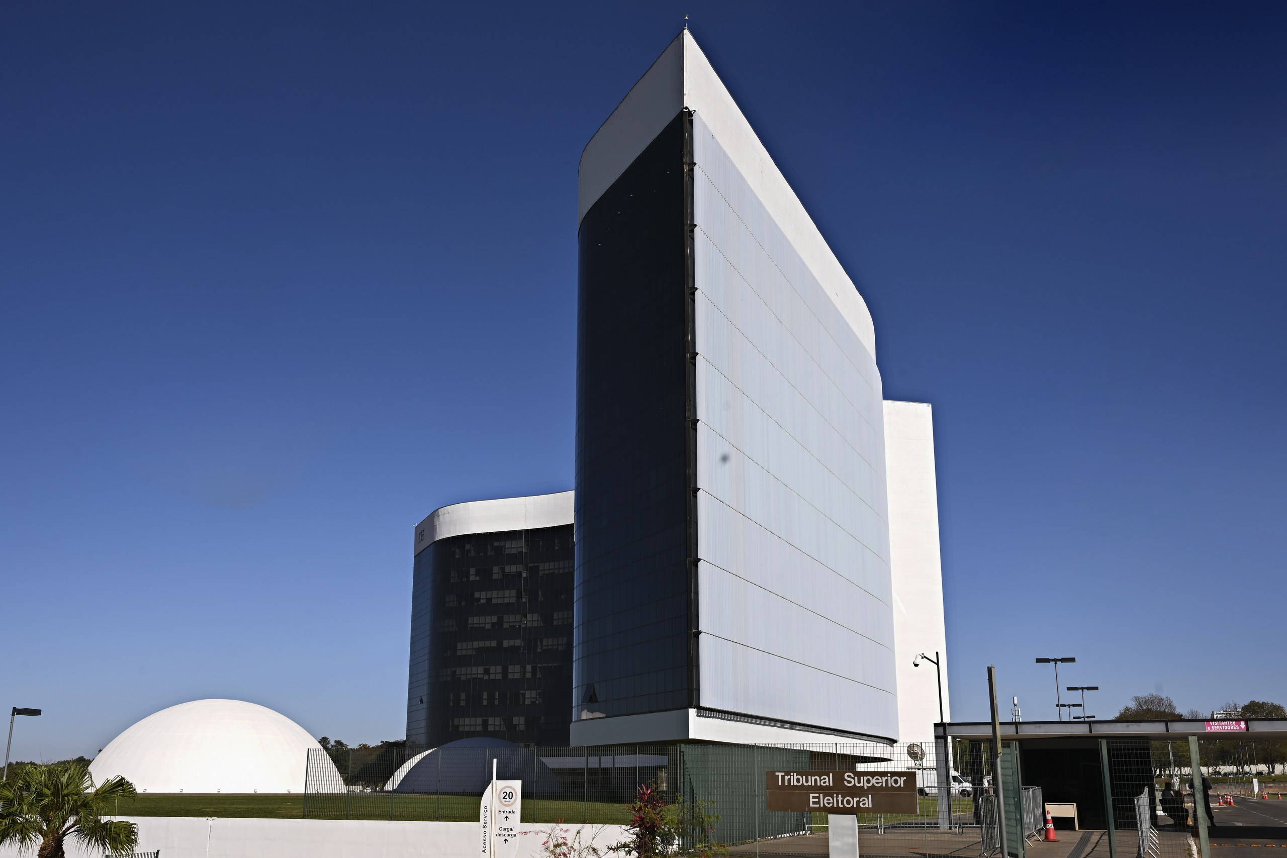 Vista externa da sede do Tribunal Superior Eleitoral (TSE) em Brasília.